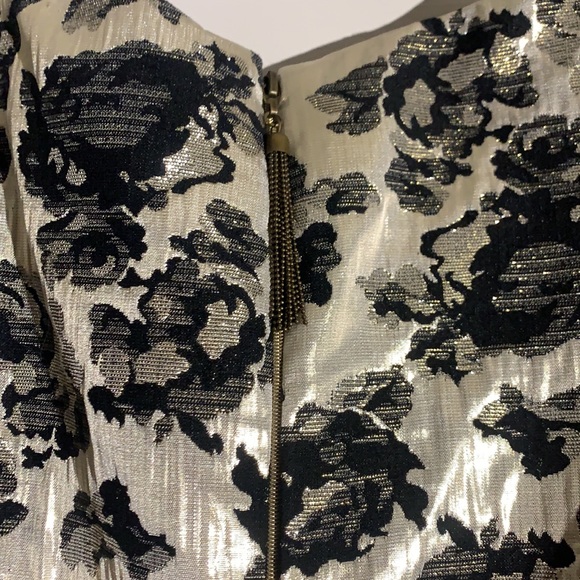 Adrianna Papell Holiday Dress Size 6 - Picture 4 of 7